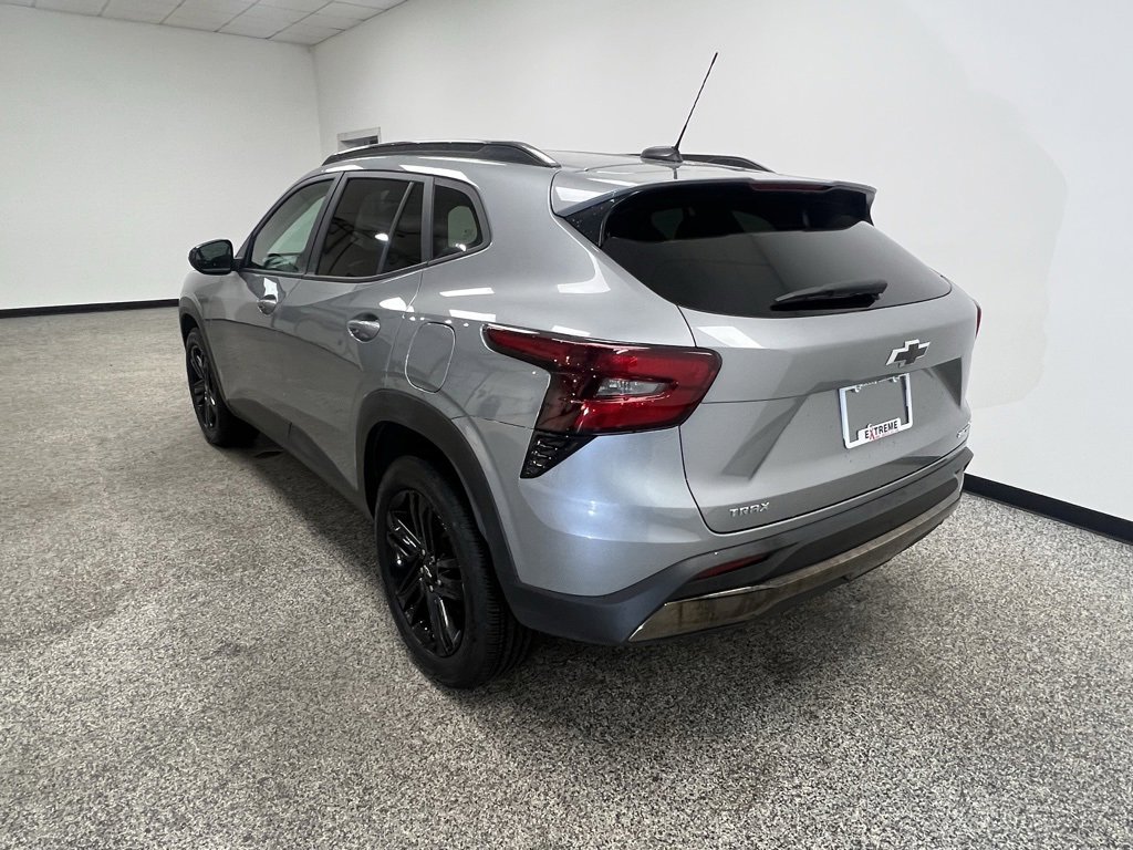 Used 2025 Chevrolet Trax ACTIV w/ Driver Confidence Package image 18