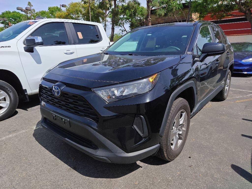Used 2022 Toyota RAV4 LE AWD/4WD image 18