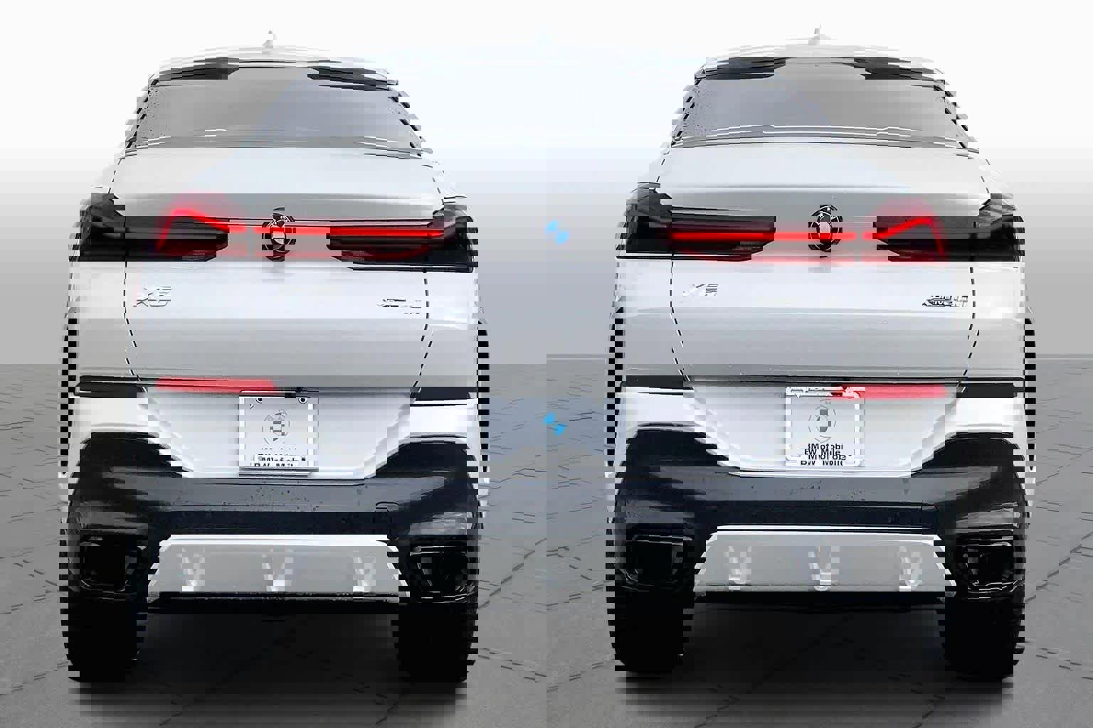 Used 2023 BMW X6 xDrive40i w/ M Sport Package image 4