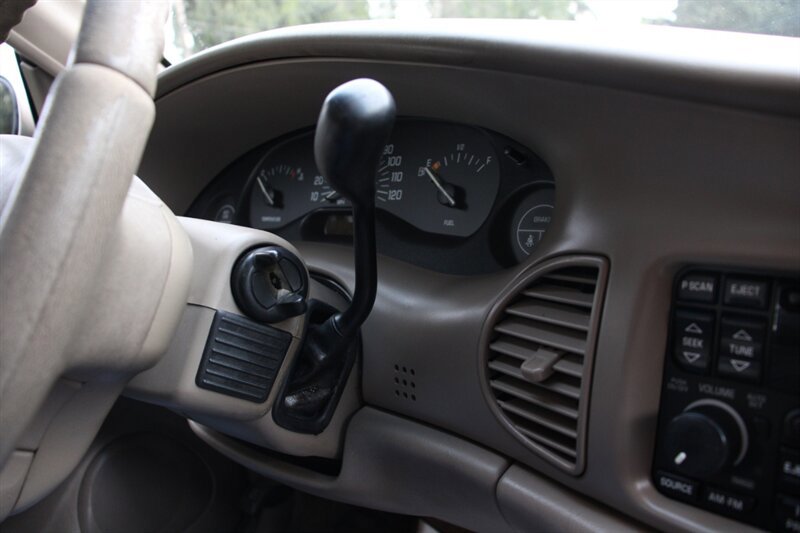 Used 1999 Buick Century Limited FWD image 8