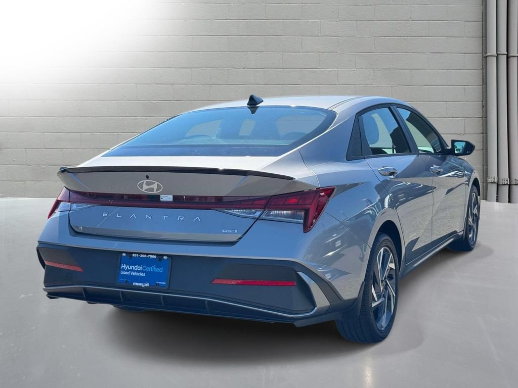 Used 2025 Hyundai Elantra SEL FWD image 7