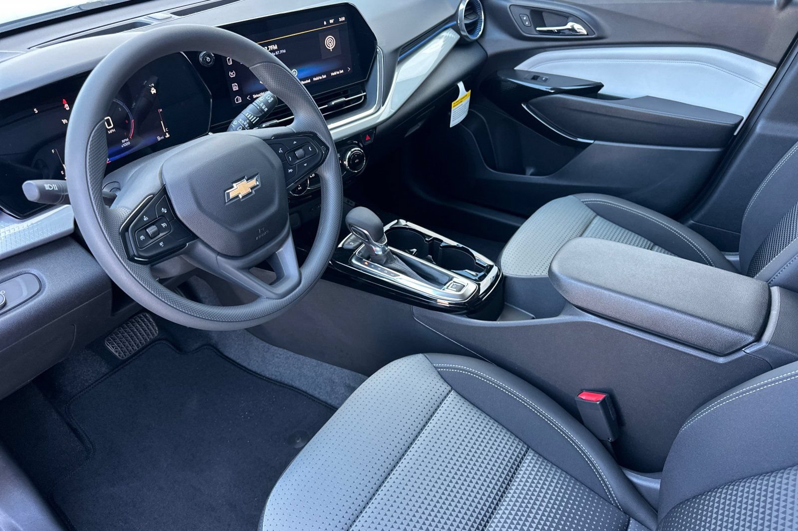 New 2026 Chevrolet Trax LT FWD image 10