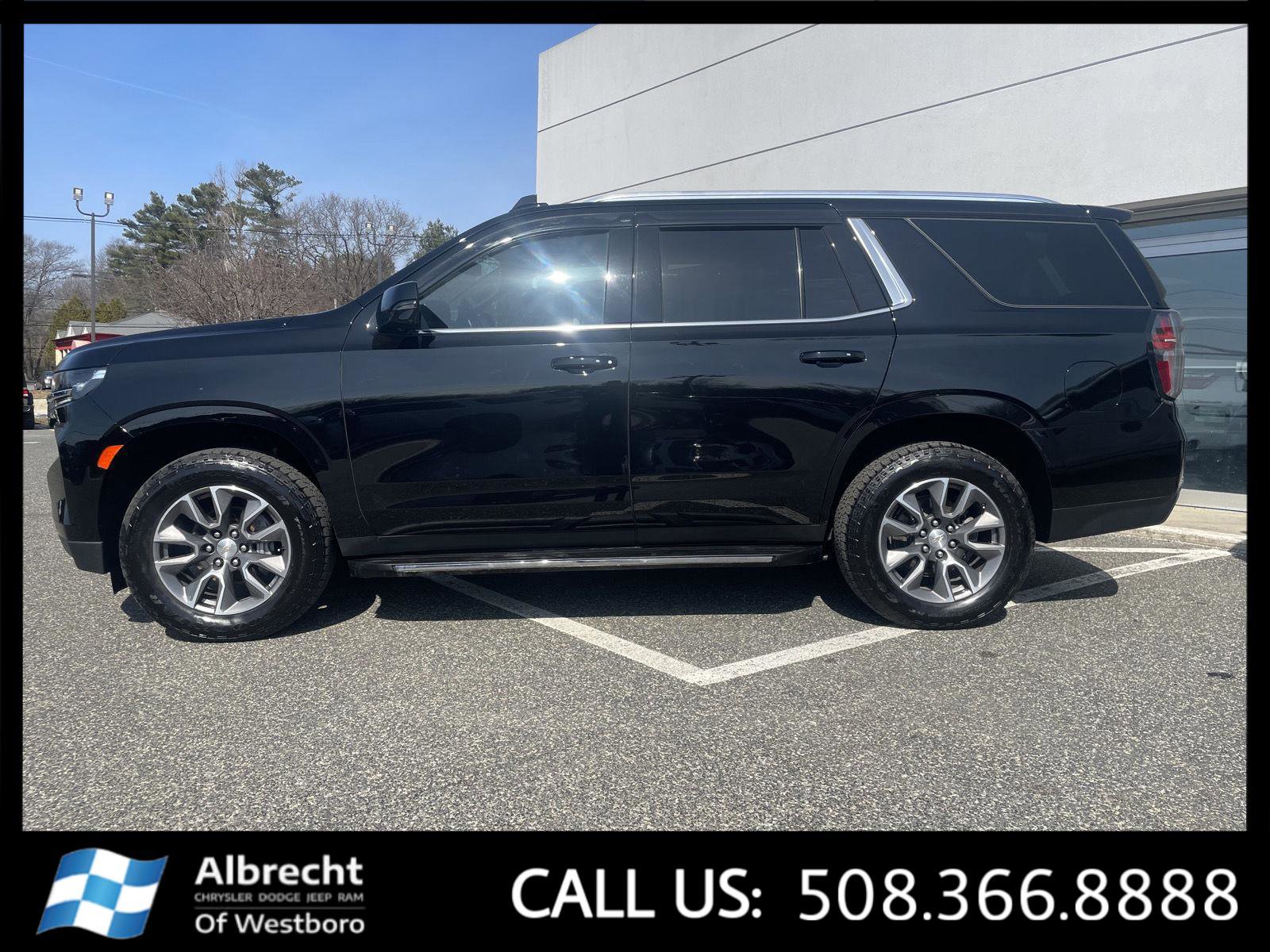 Used 2022 Chevrolet Tahoe LT w/ Luxury Package image 2