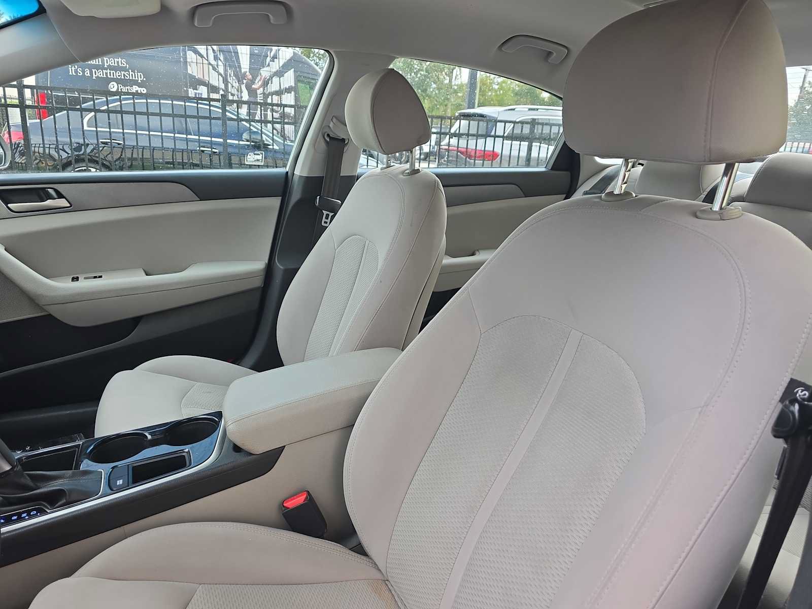 Used 2018 Hyundai Sonata SE FWD image 15