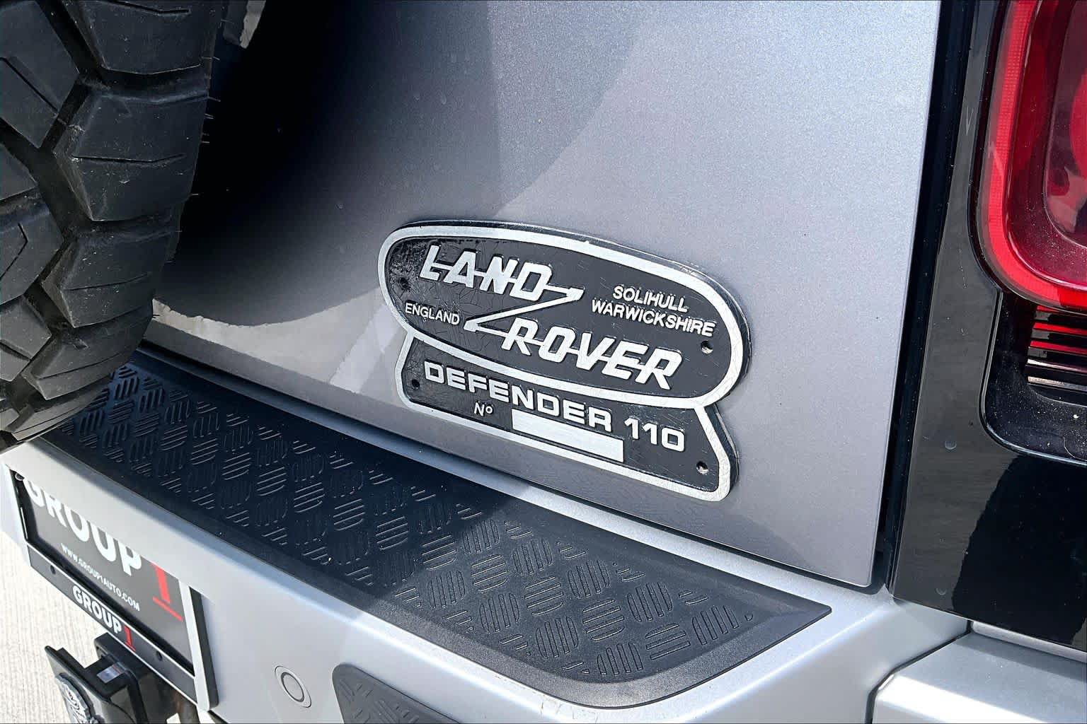 Used 2020 Land Rover Defender 110 HSE AWD/4WD image 9