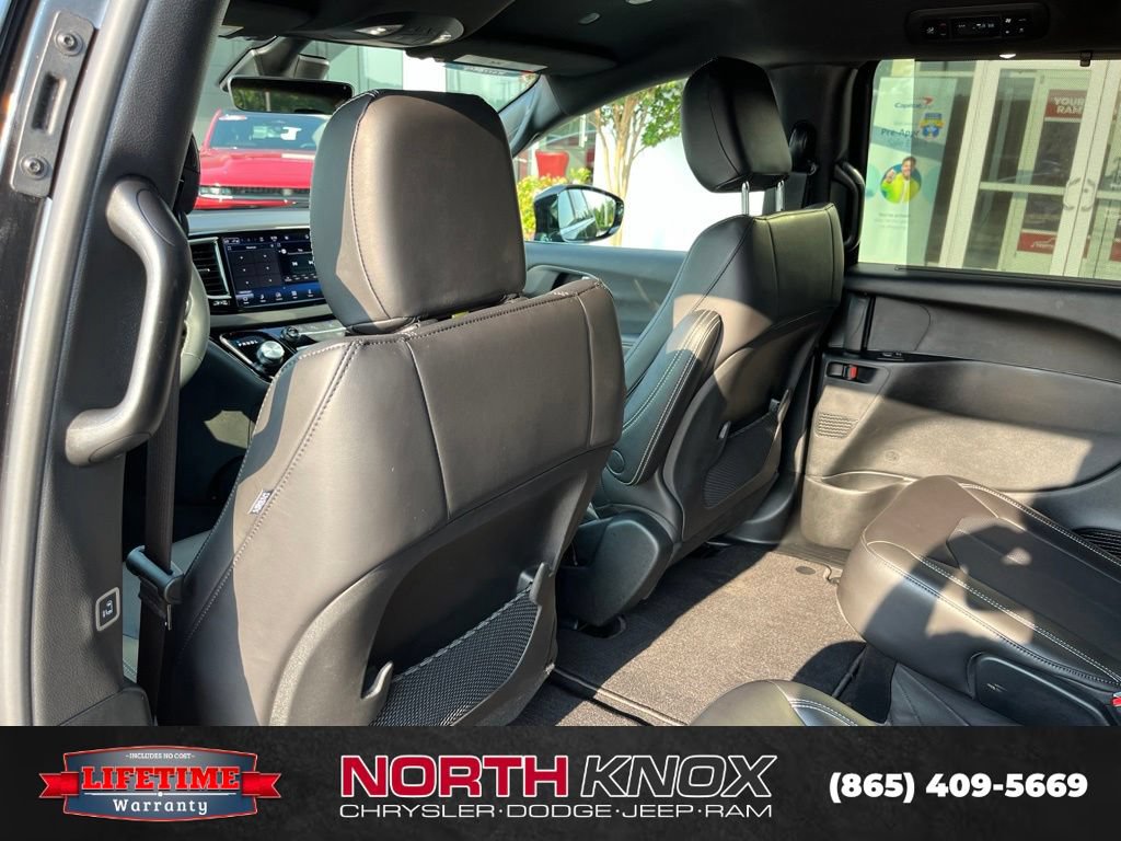 New 2026 Chrysler Voyager LX FWD image 16