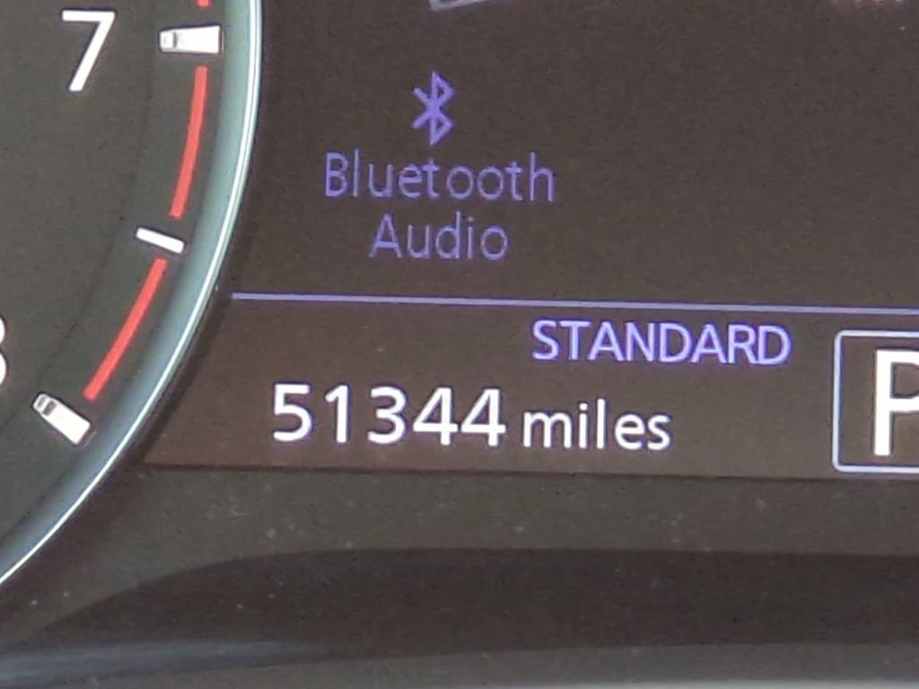 Used 2019 INFINITI QX50 Luxe w/ Navigation Package AWD/4WD image 28