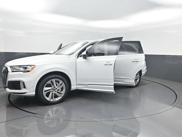Used 2021 Audi Q7 3.0T Premium Plus w/ Premium Plus Package AWD/4WD image 36