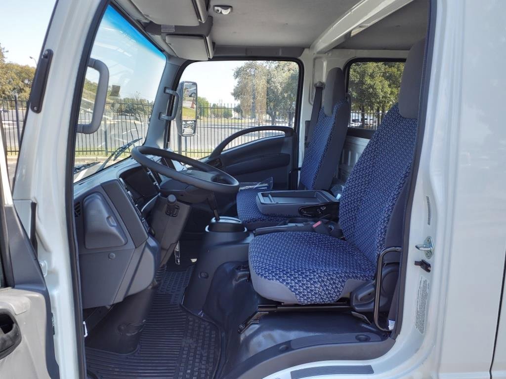 New 2025 Chevrolet Low Cab Forward image 6