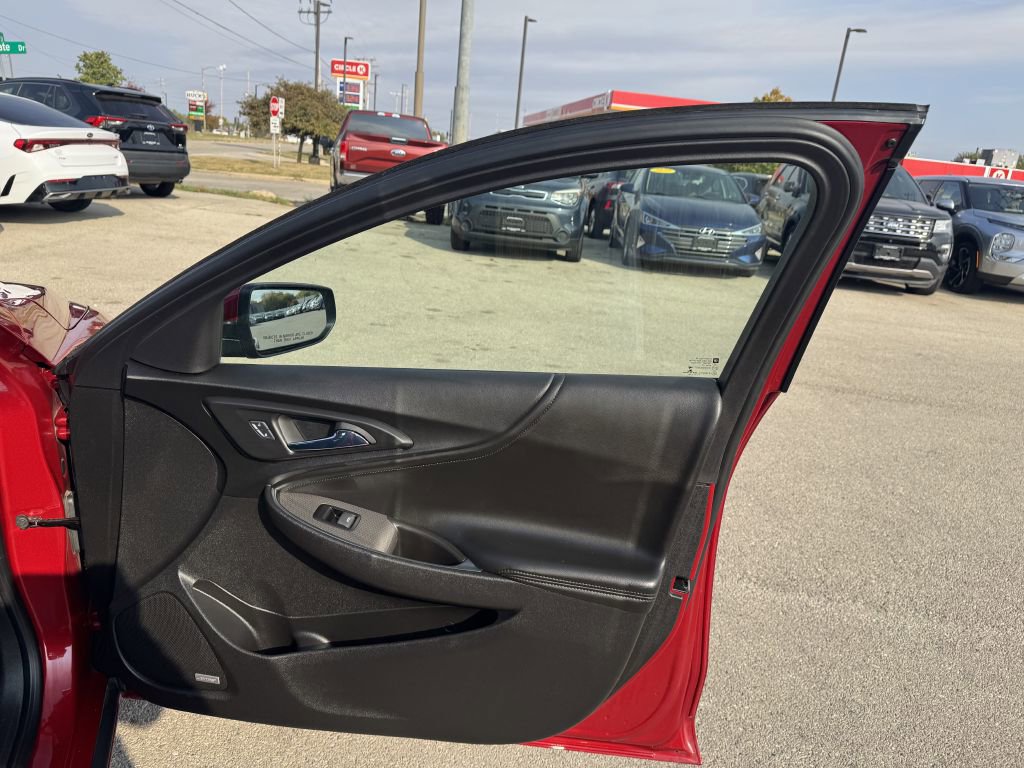 Used 2016 Chevrolet Malibu LT w/ Leather Package image 14