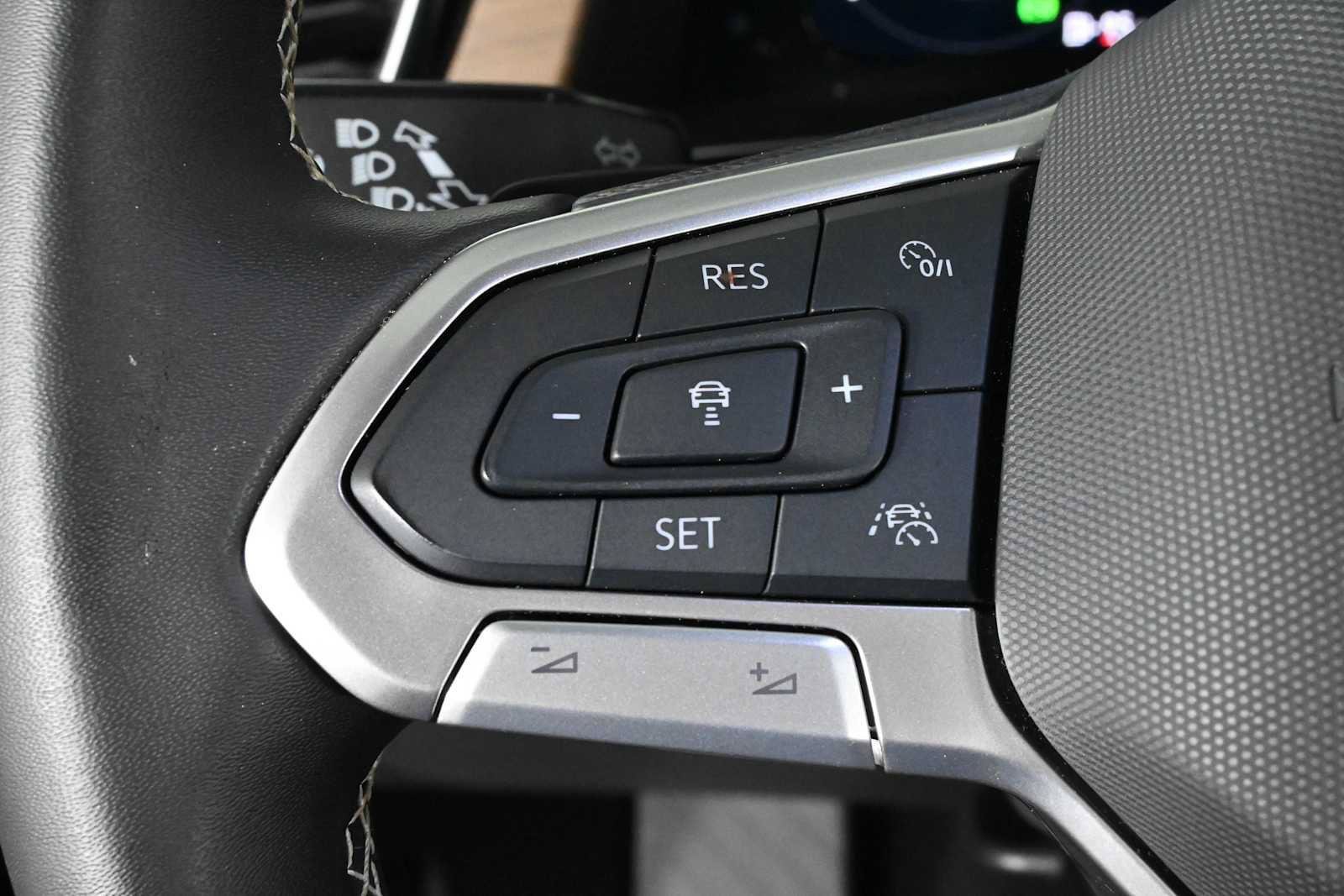 Certified 2026 Volkswagen Atlas SE FWD image 20