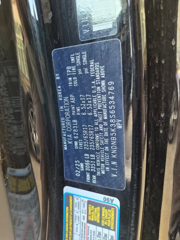 Used 2025 Kia Carnival FWD image 15