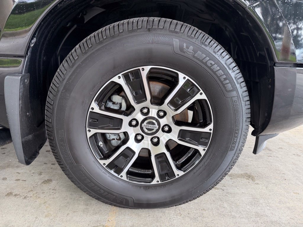 Used 2021 Nissan Titan SV w/ SV Convenience Package RWD image 25