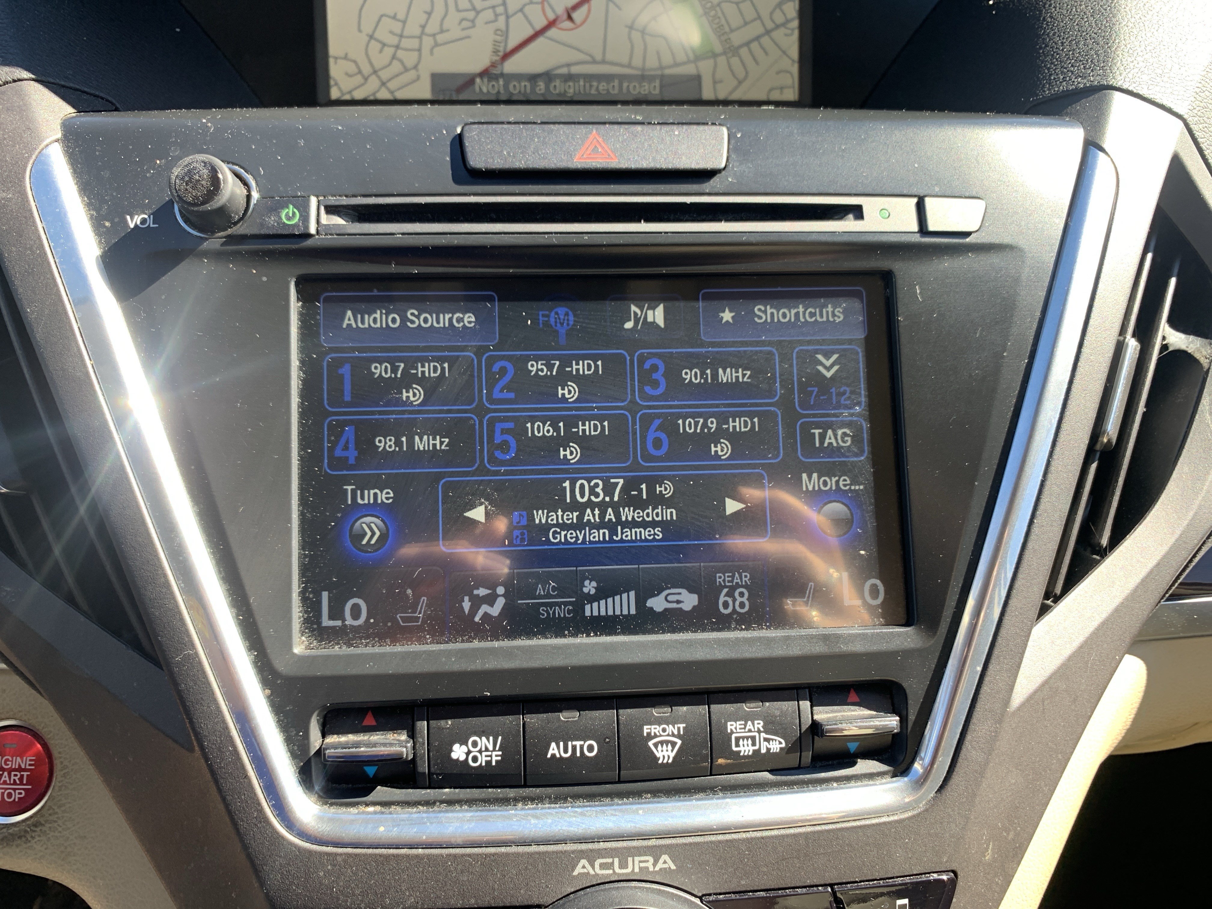 Used 2015 Acura MDX w/ Technology Package AWD/4WD image 23