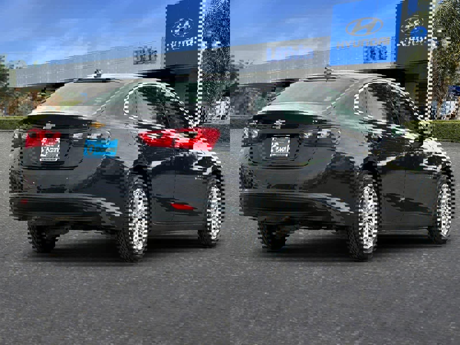 Used 2023 Chevrolet Malibu LT video 3