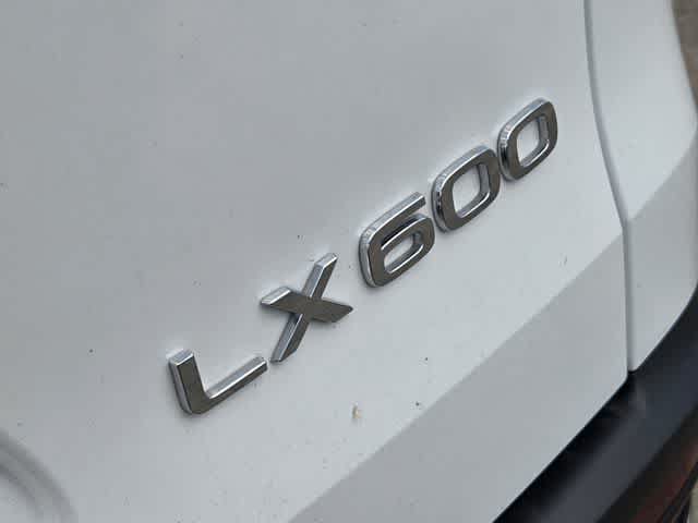 Used 2025 Lexus LX 600 F Sport w/ Accessory Package (2T) AWD/4WD image 7