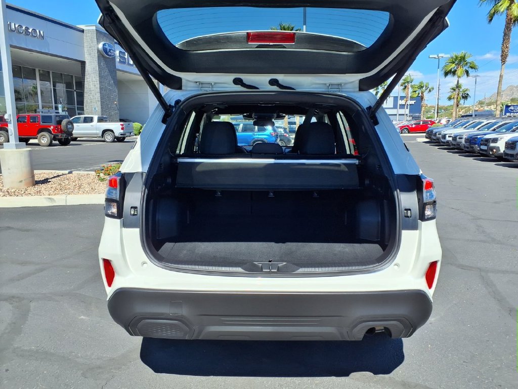 Used 2025 Subaru Forester Premium AWD/4WD image 15