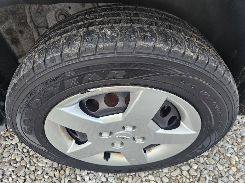 Used 2007 Chevrolet Cobalt LS w/ Enhanced Safety Package image 9