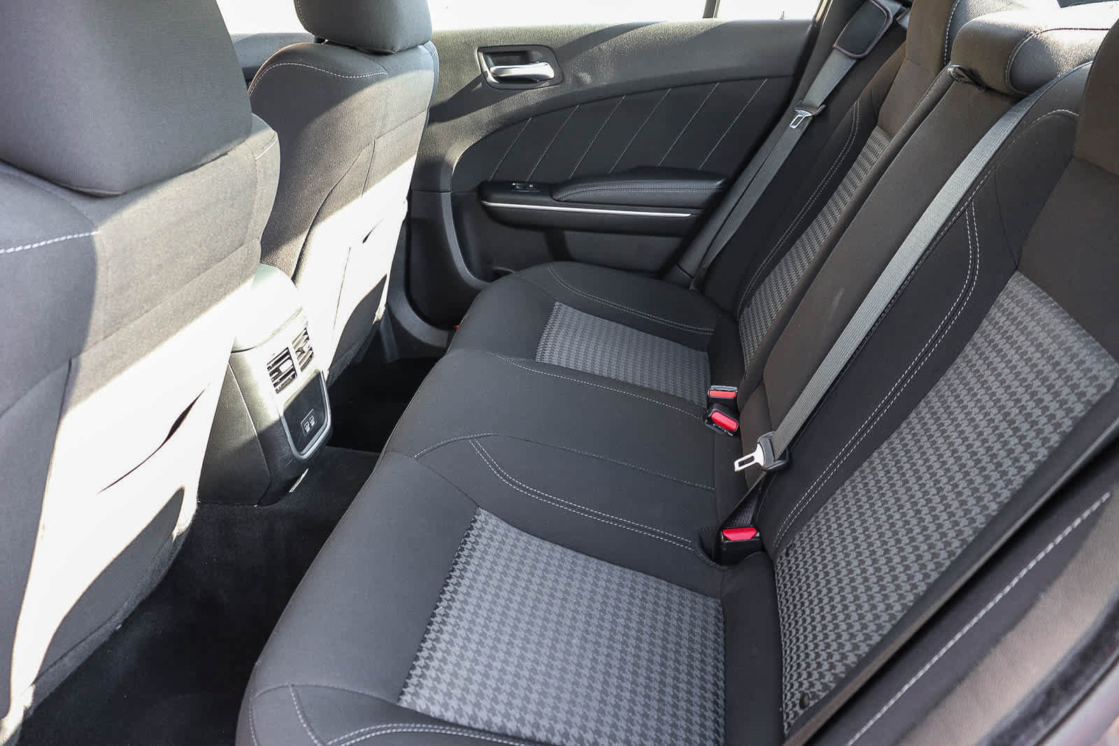 Used 2023 Dodge Charger SXT RWD image 17