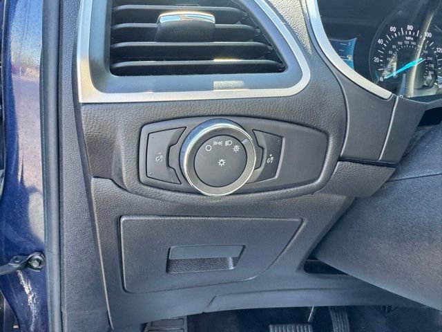 Used 2016 Ford Edge SEL w/ Equipment Group 201A AWD/4WD image 29
