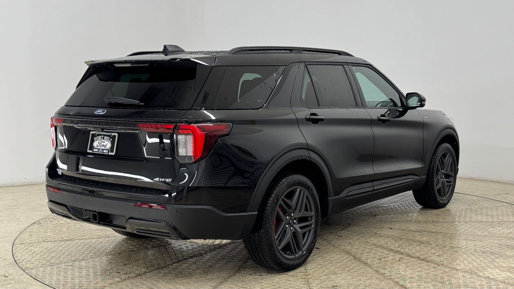 New 2026 Ford Explorer ST-Line w/ ST-Line Street Pack image 9