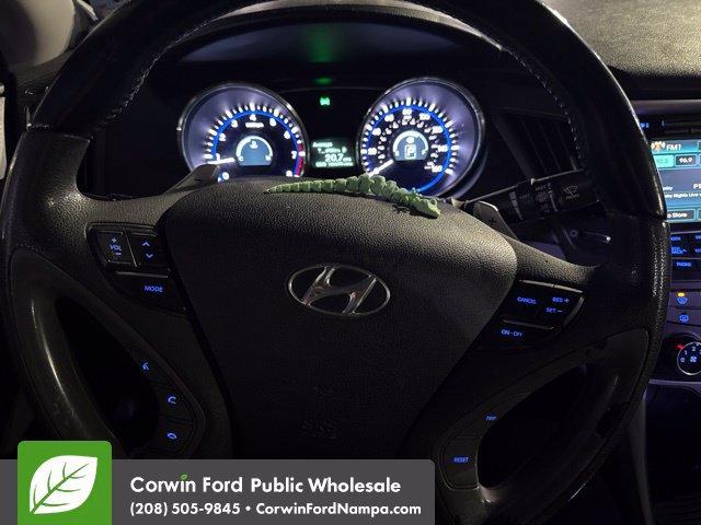 Used 2011 Hyundai Sonata SE w/ Navigation & Sunroof Pkg 4 FWD image 12