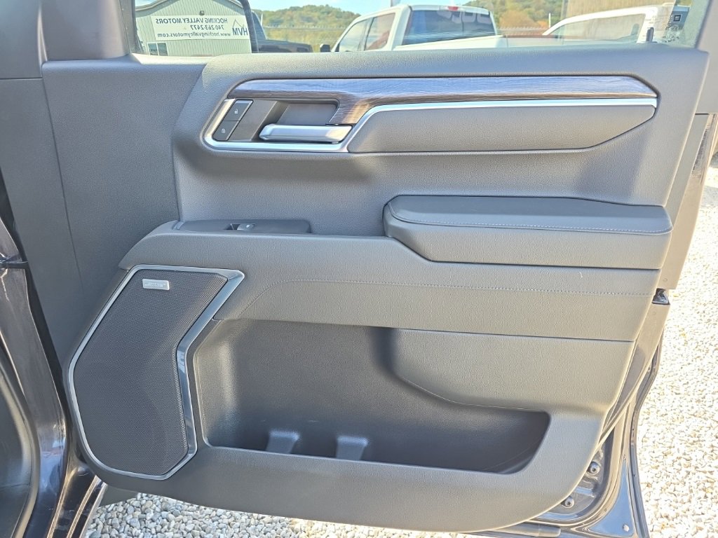 Used 2022 Chevrolet Silverado 1500 LTZ w/ Technology Package image 18