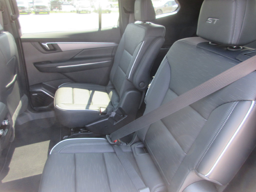 New 2026 Buick Enclave Sport Touring FWD image 13