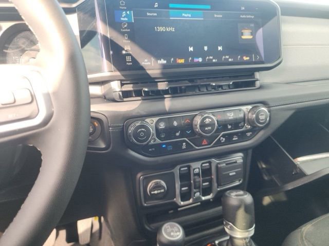 Used 2025 Jeep Wrangler Sahara 4xe w/ Safety Group image 10