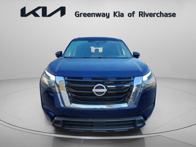 Used 2025 Nissan Pathfinder SV image 2