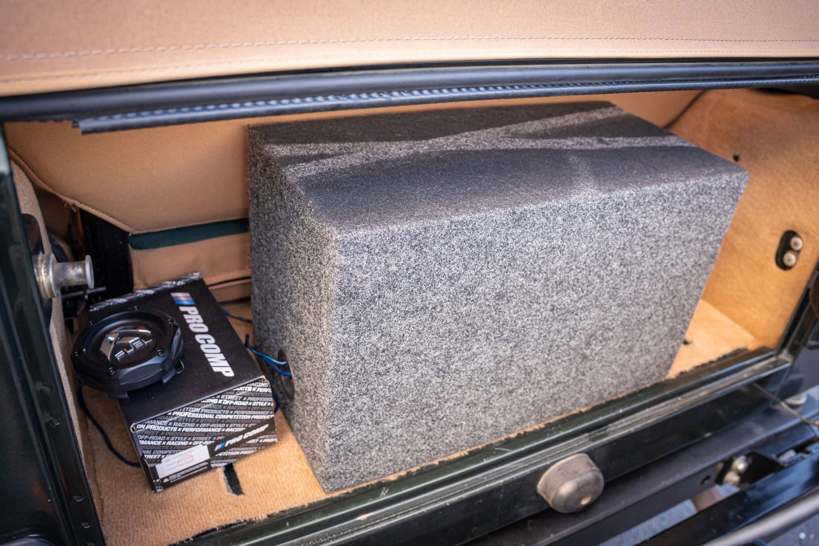 Used 1998 Jeep Wrangler Sahara image 23