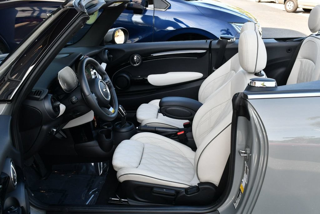 Used 2023 MINI Cooper S w/ Signature Upholstery Package FWD image 57