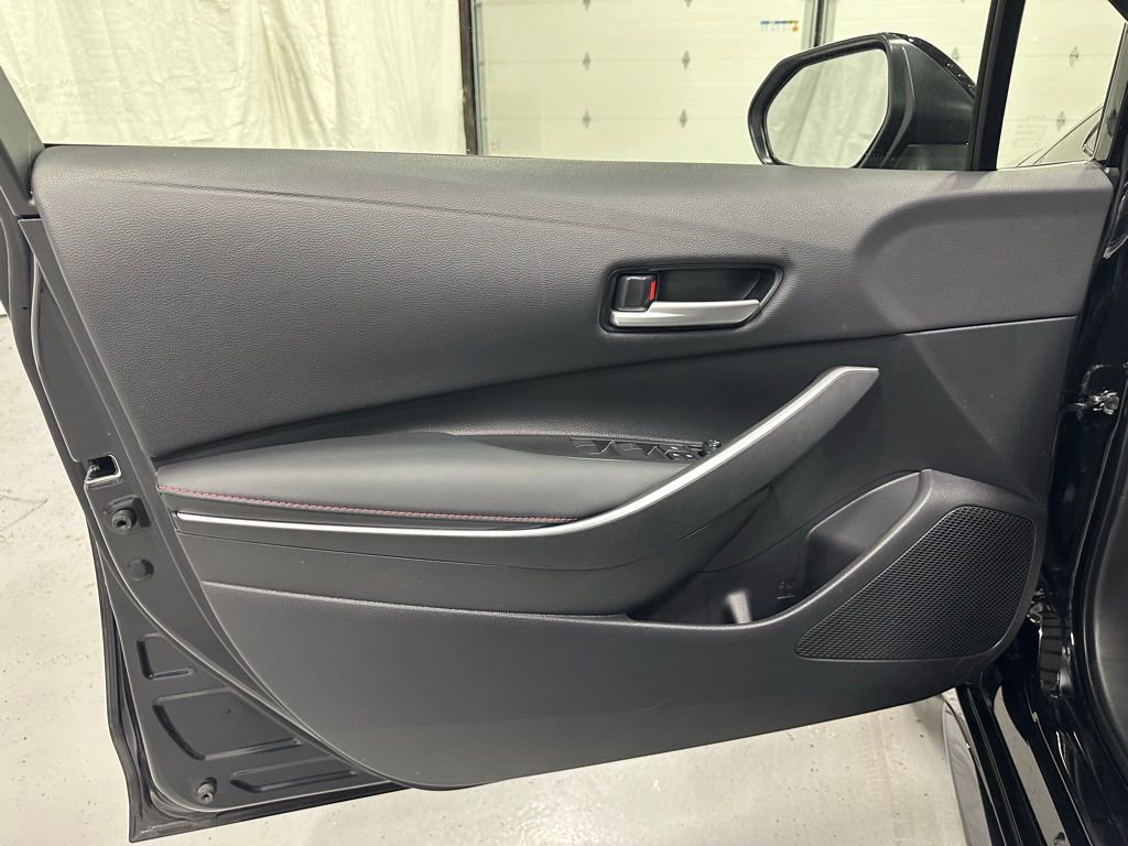 Used 2025 Toyota Corolla SE FWD image 8