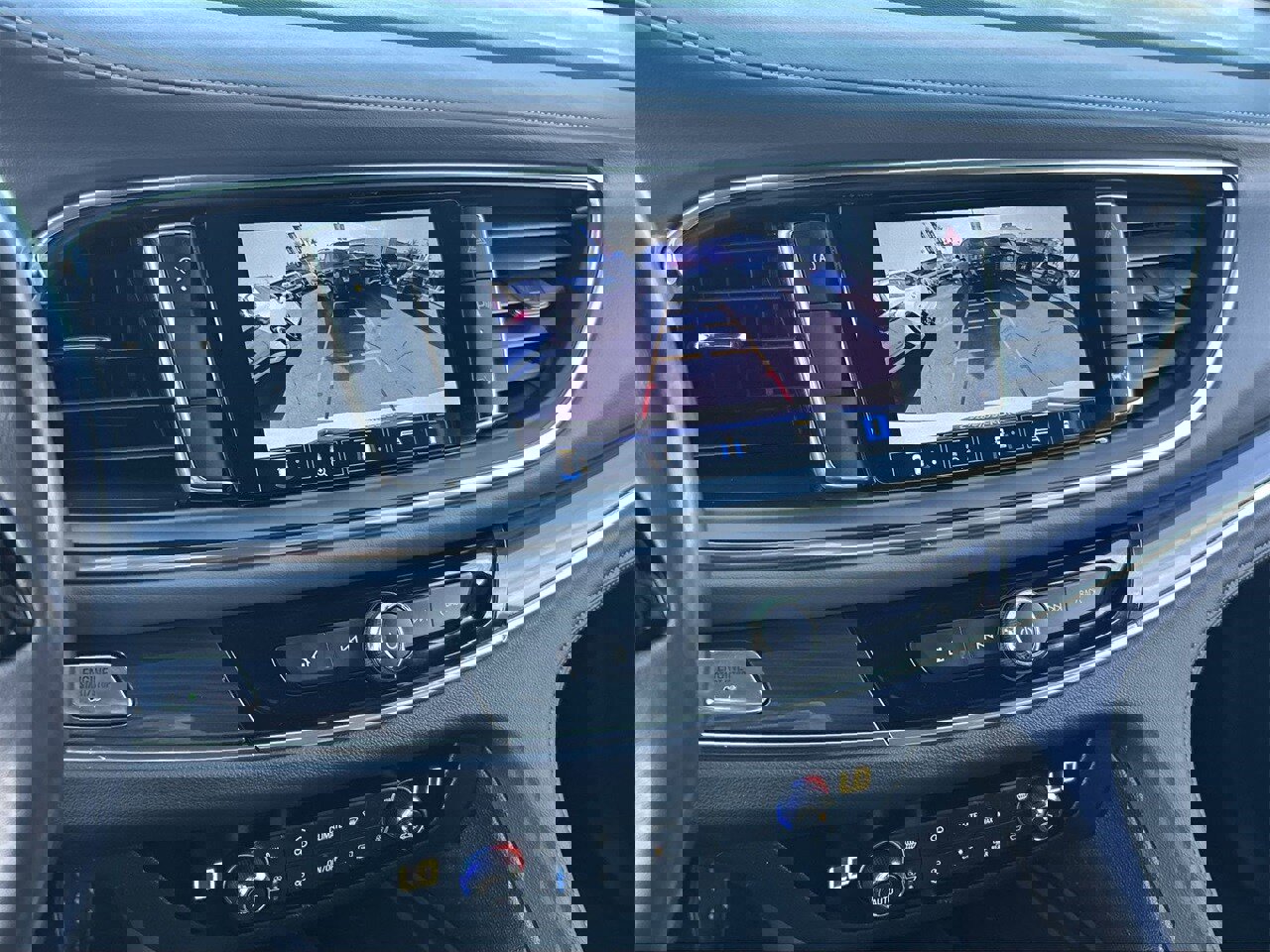 Used 2023 Buick Enclave Premium w/ Experience Buick Package image 23