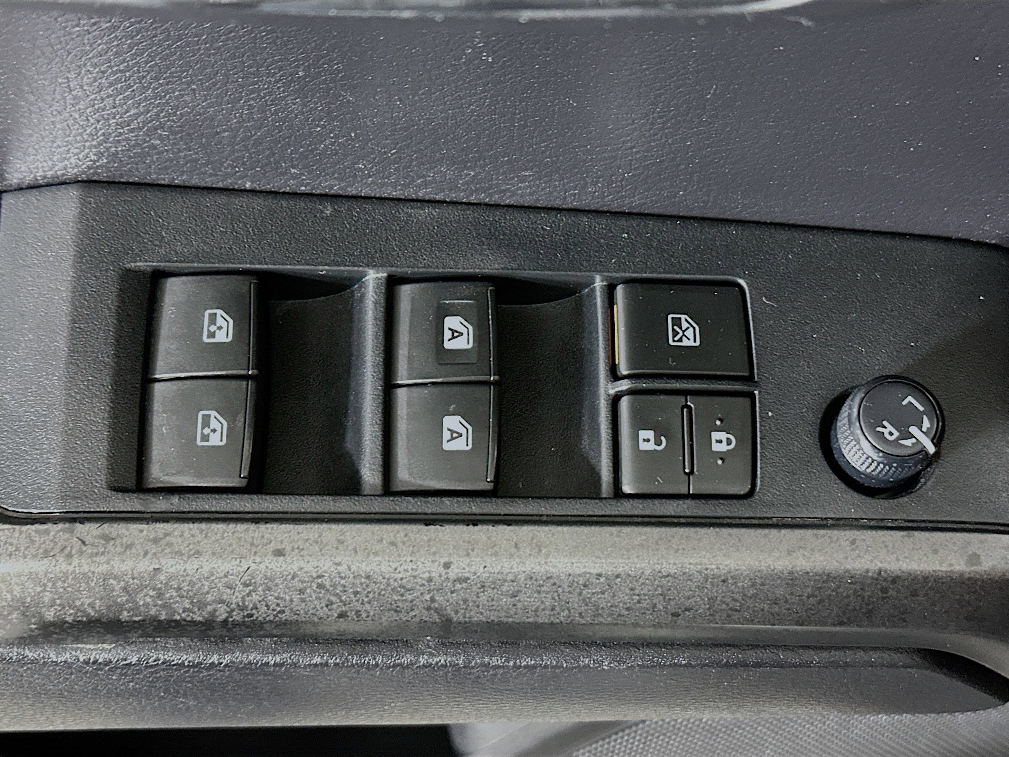 Used 2020 Toyota Tacoma TRD Off-Road w/ Technology Package image 14