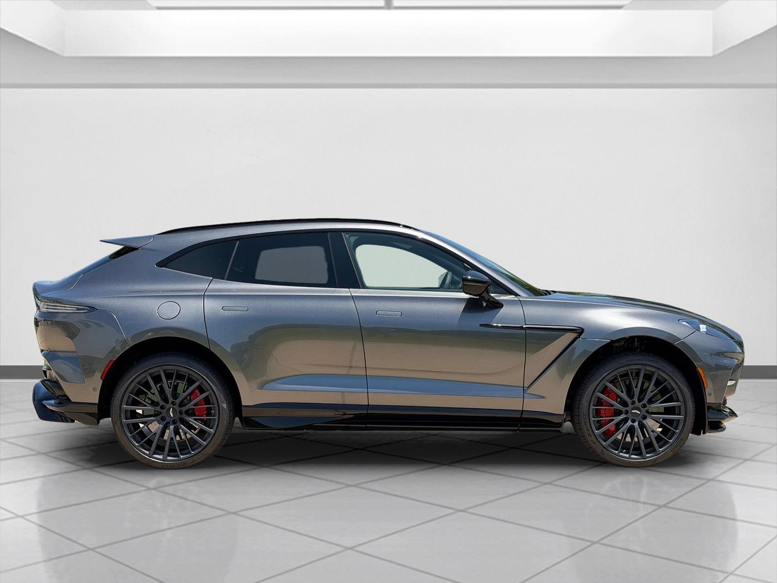 New 2026 Aston Martin DBX 707 AWD/4WD image 9