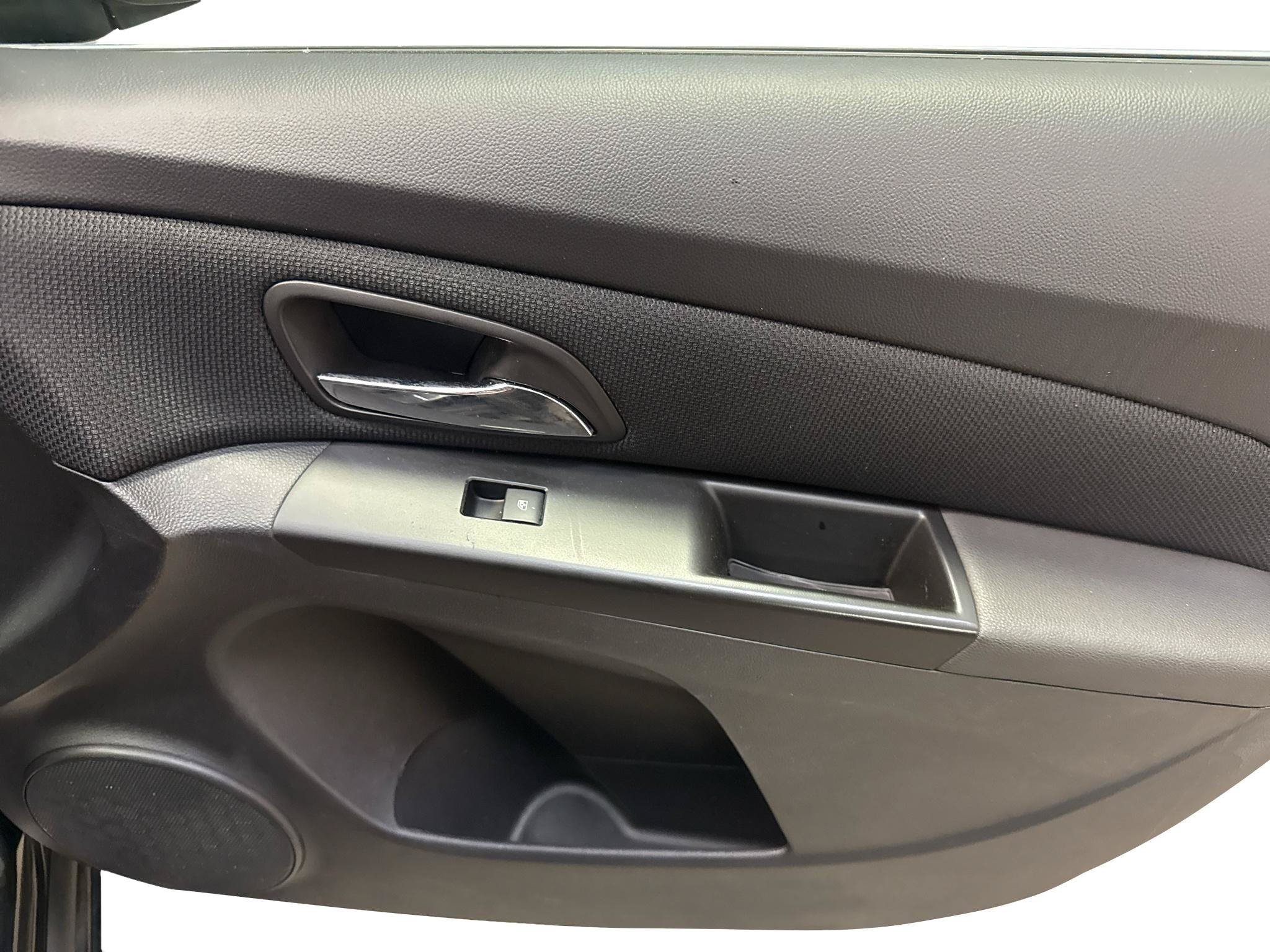 Used 2014 Chevrolet Cruze LT w/ RS Package FWD image 14