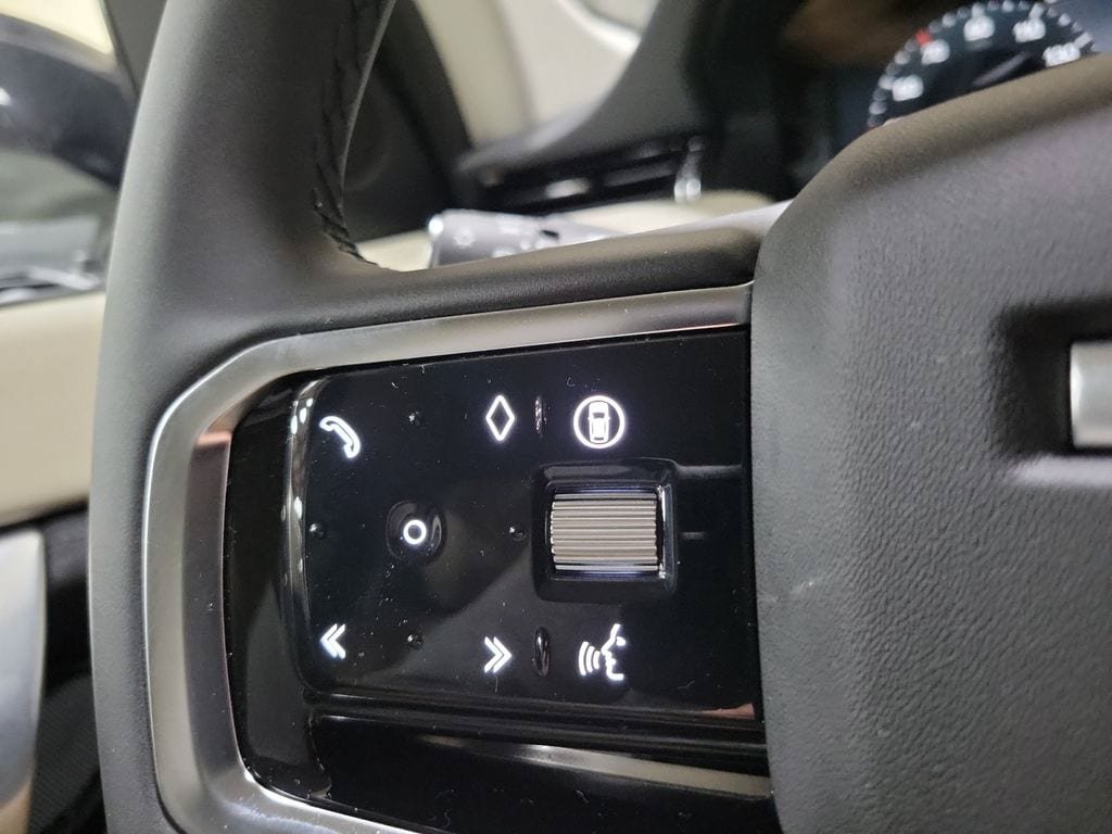 New 2025 Land Rover Discovery Sport S AWD/4WD image 15