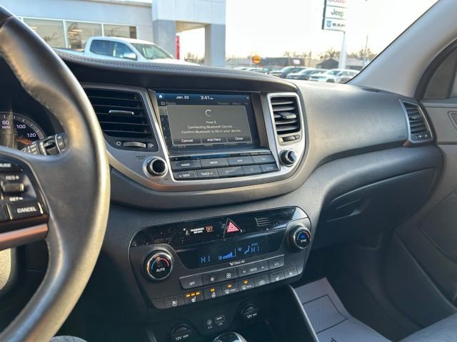 Used 2018 Hyundai Tucson Limited w/ Ultimate Package 02 image 39