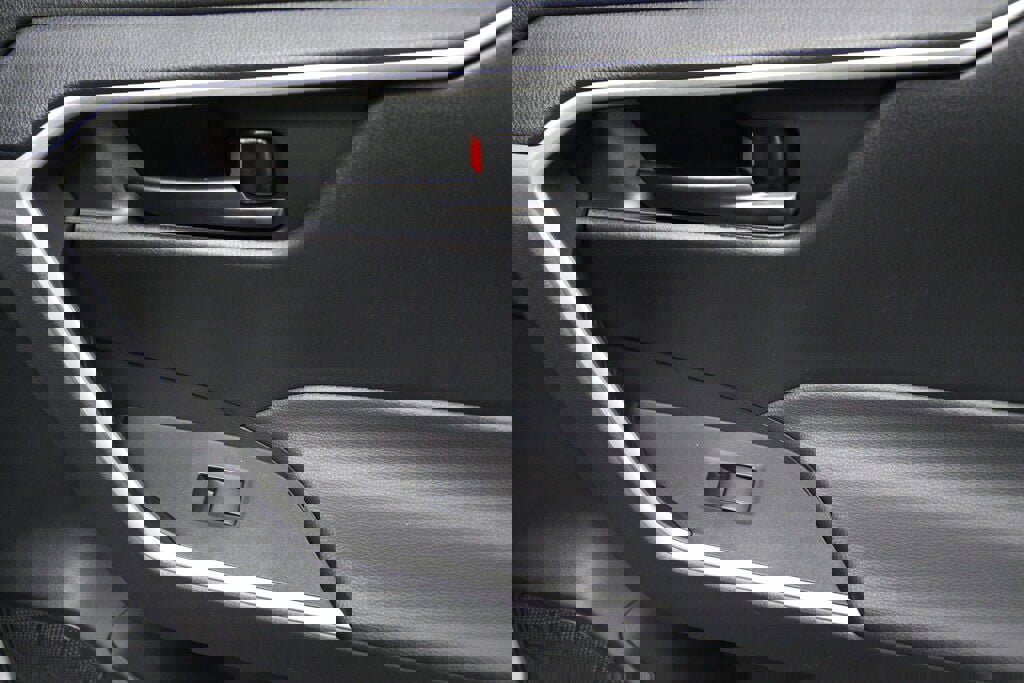 Used 2025 Toyota RAV4 LE image 23