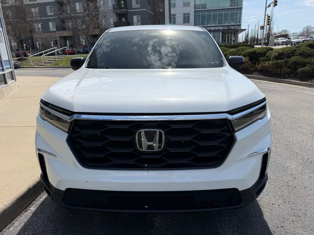 Used 2023 Honda Pilot LX image 11
