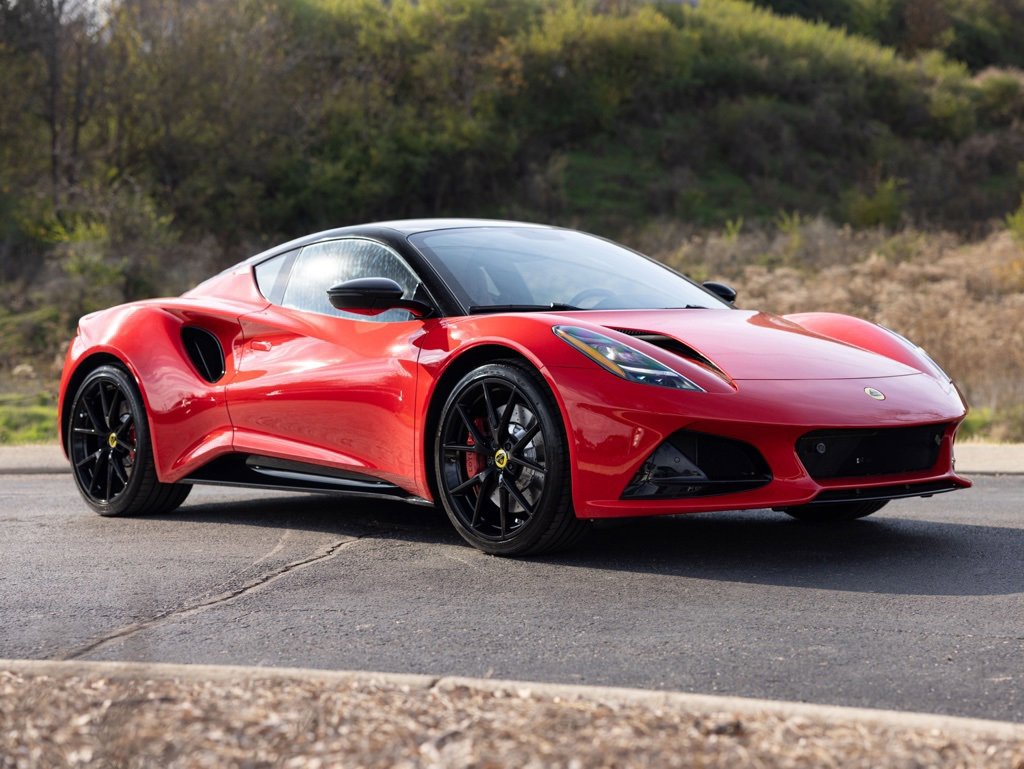 Used 2025 Lotus Emira image 12