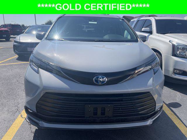 Certified 2022 Toyota Sienna XLE Woodland Edition AWD/4WD image 11