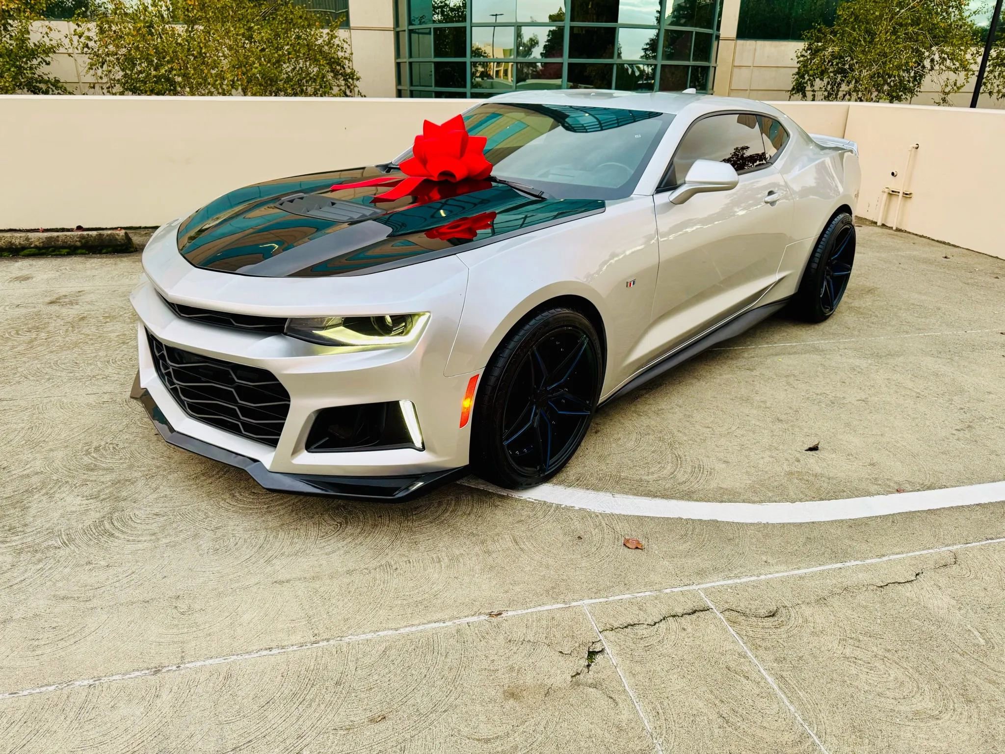 Used 2017 Chevrolet Camaro SS image 3