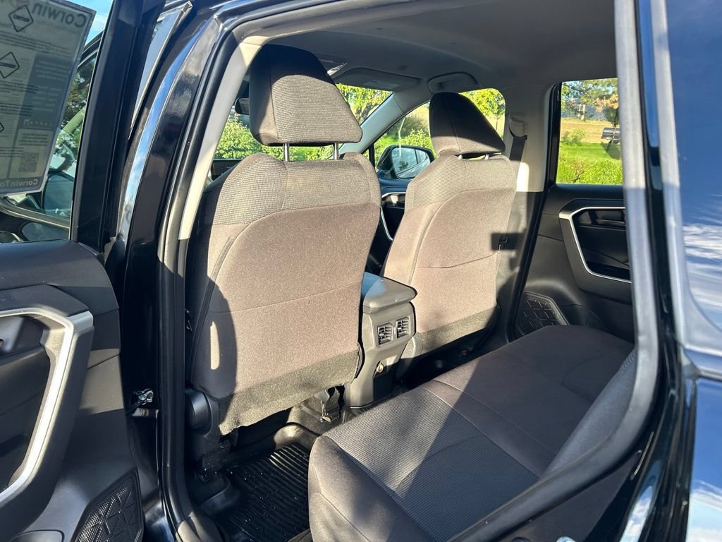 Used 2023 Toyota RAV4 LE AWD/4WD image 19
