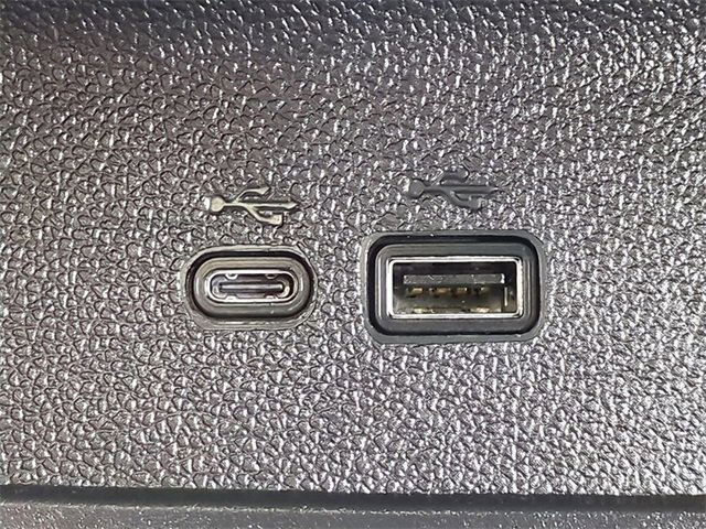 Used 2024 Chevrolet Traverse Z71 image 22