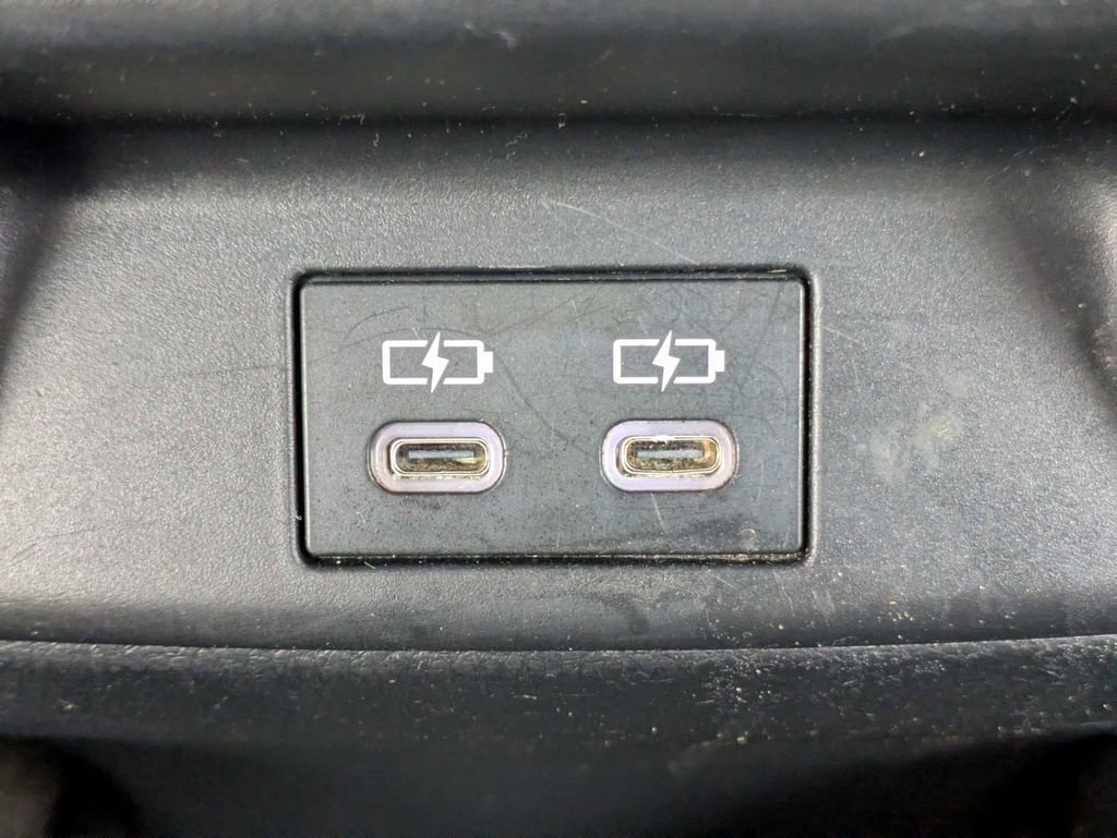 Used 2023 Toyota Corolla SE image 16