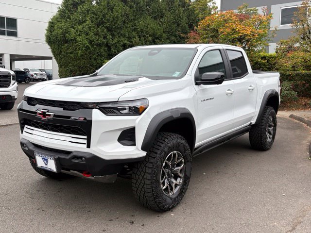 New 2026 Chevrolet Colorado ZR2 w/ Technology Package AWD/4WD image 3