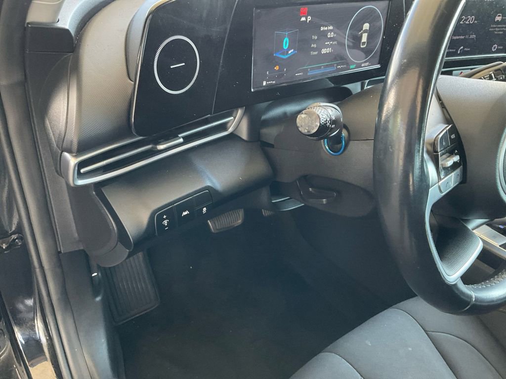 Used 2022 Hyundai Elantra SEL w/ Convenience + Premium Package image 14