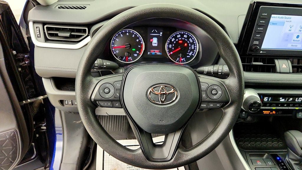 Used 2021 Toyota RAV4 XLE AWD/4WD image 12